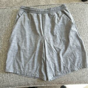 Lululemon men’s swim shorts lined